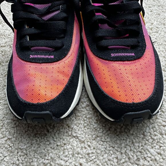 Nike Waffle One Active Fucshia University Gold Sneakers  Womens 5.5 - Picture 6 of 7